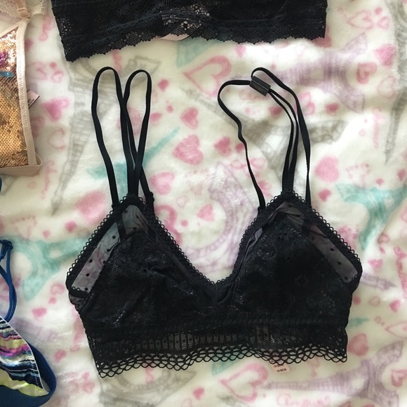 10 Brand new Victoria’s Secret size XS bralettes - Picture 6 of 8